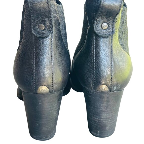 UGG Cobie II Women’s Ankle Boots Booties Black Leather US 9.5 Chelsea Style - Picture 7 of 11